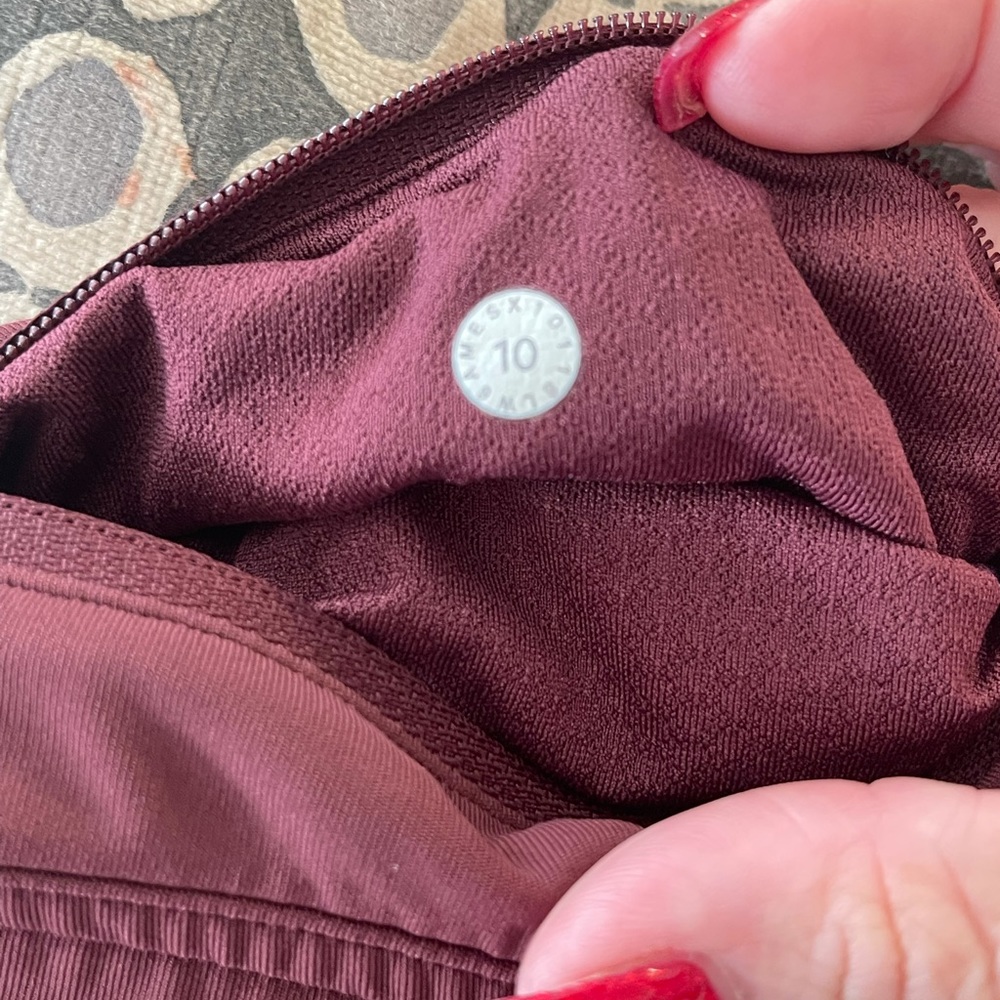 Lululemon! - Picture 5 of 10